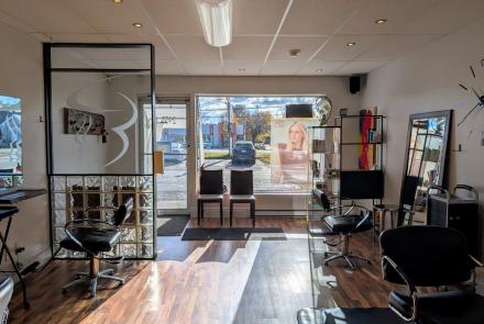 interieur face a la rue